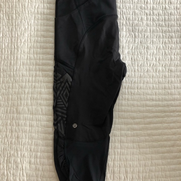 Lululemon leggings - Picture 1 of 2